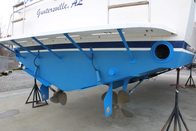 Slide: The Image of 42 ft Bertram - Aft Hull View - 6163804