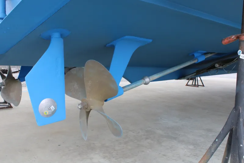 Slide: The Image of 42 ft Bertram - Props - 6163805