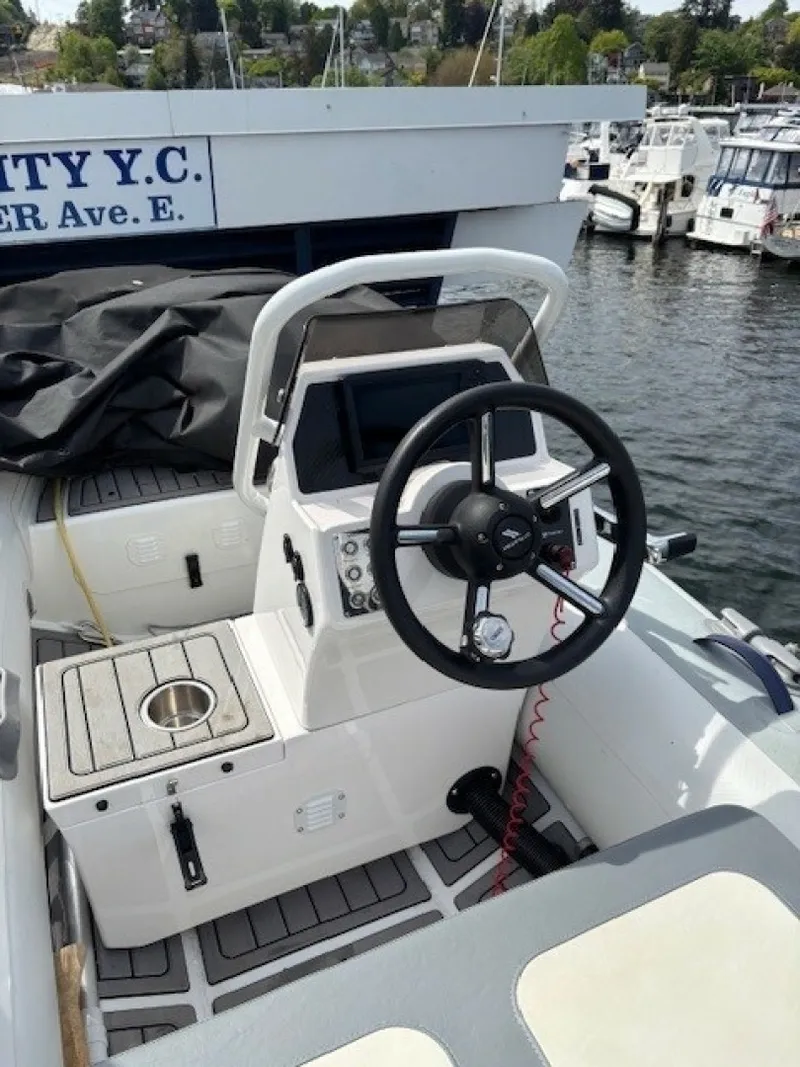 Slide: The Image of Navigator Pilothouse 2001 - 6088542