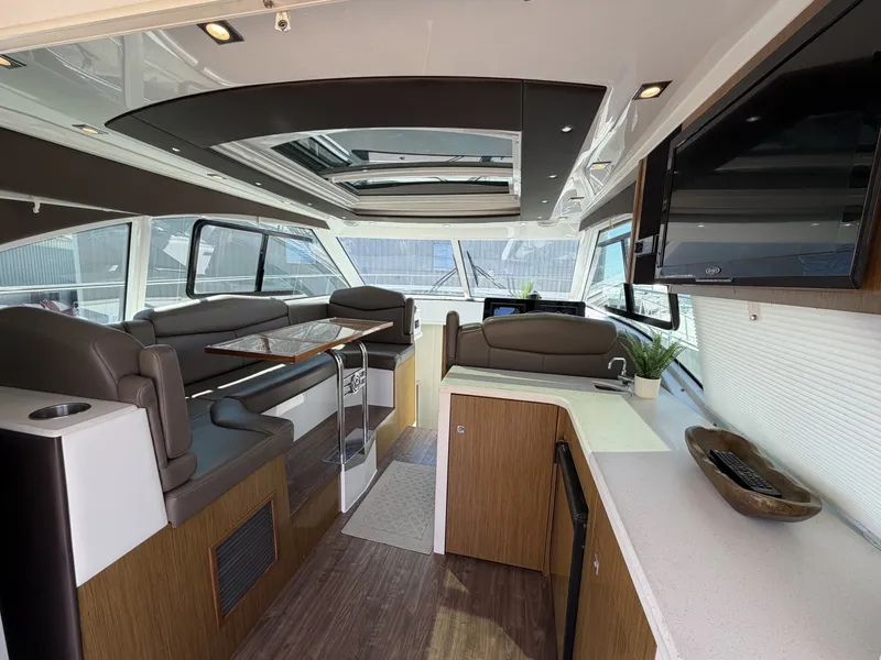 Slide: The Image of Cruisers 41 Cantius 2016 - 6088965