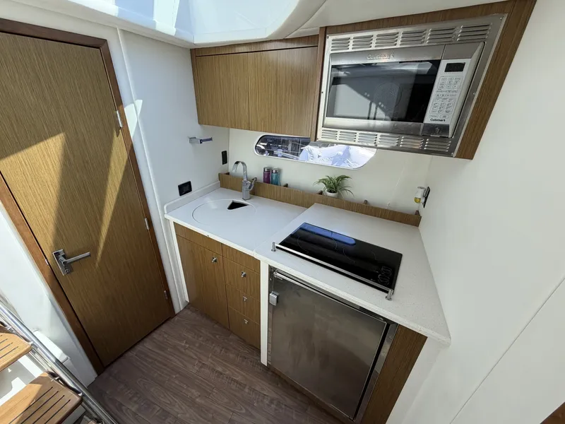 Slide: The Image of Cruisers 41 Cantius 2016 - 6088974