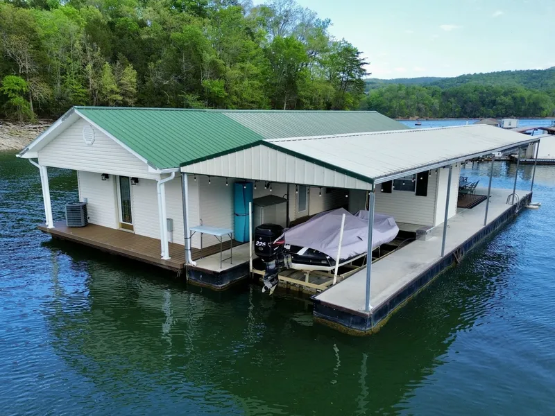 Slide: The Image of Custom 20 x 53 Floating Cabin - Approx 999/sqft 2002 - 6089420