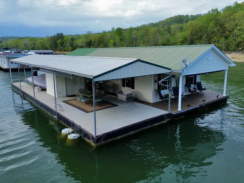 Slide: The Image of Custom 20 x 53 Floating Cabin - Approx 999/sqft 2002 - 6089586