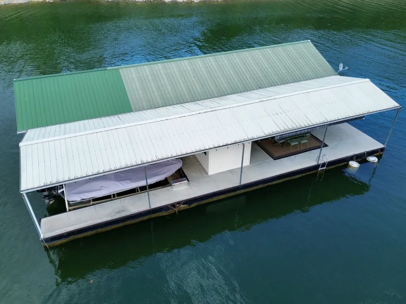 Slide: The Image of Custom 20 x 53 Floating Cabin - Approx 999/sqft 2002 - 6089591