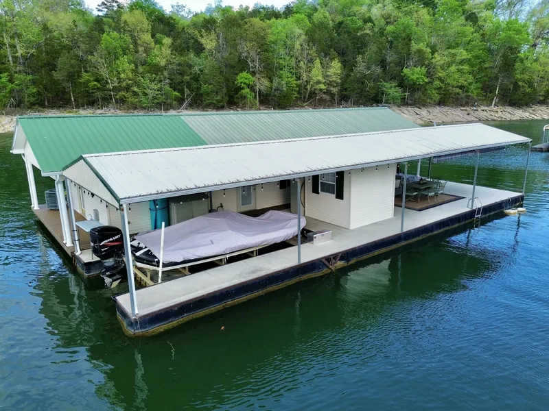Slide: The Image of Custom 20 x 53 Floating Cabin - Approx 999/sqft 2002 - 6089428