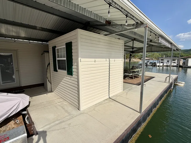 Slide: The Image of Custom 20 x 53 Floating Cabin - Approx 999/sqft 2002 - 6089434