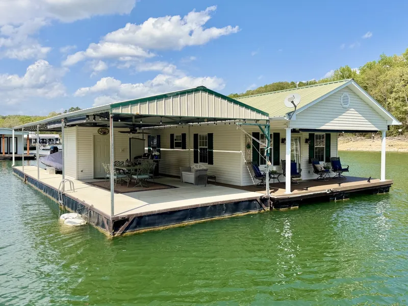 Slide: The Image of Custom 20 x 53 Floating Cabin - Approx 999/sqft 2002 - 6089371
