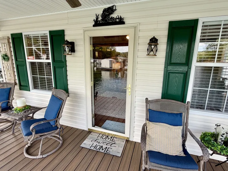 Slide: The Image of Custom 20 x 53 Floating Cabin - Approx 999/sqft 2002 - 6089445