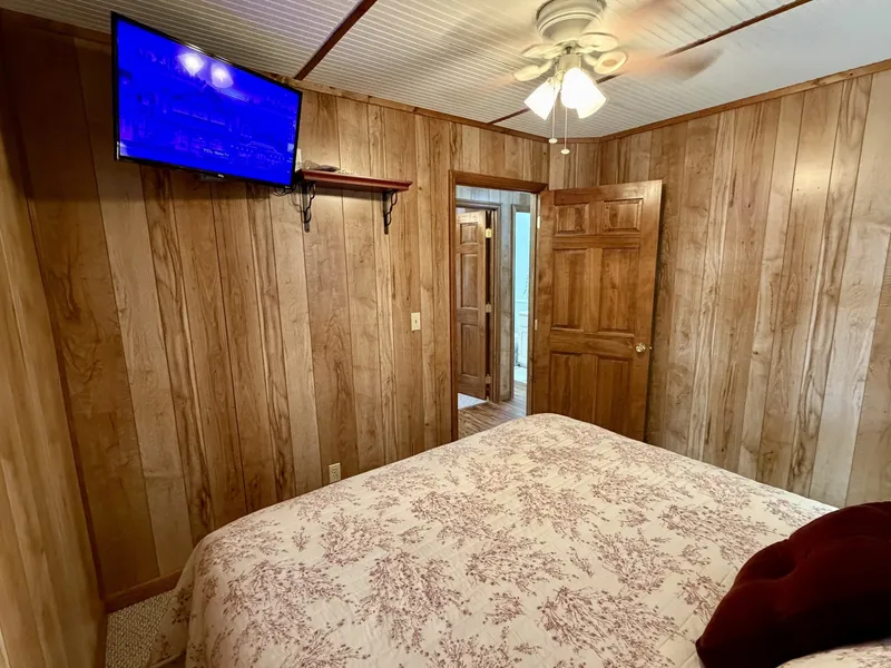 Slide: The Image of Custom 20 x 53 Floating Cabin - Approx 999/sqft 2002 - 6089523