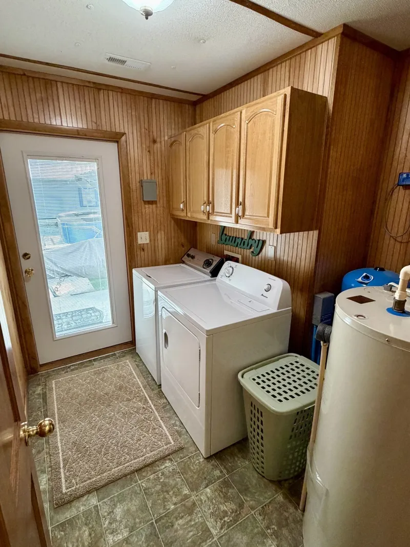 Slide: The Image of Custom 20 x 53 Floating Cabin - Approx 999/sqft 2002 - 6089528