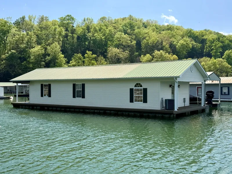 Slide: The Image of Custom 20 x 53 Floating Cabin - Approx 999/sqft 2002 - 6089406