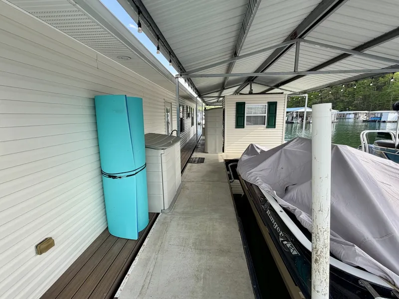 Slide: The Image of Custom 20 x 53 Floating Cabin - Approx 999/sqft 2002 - 6089550