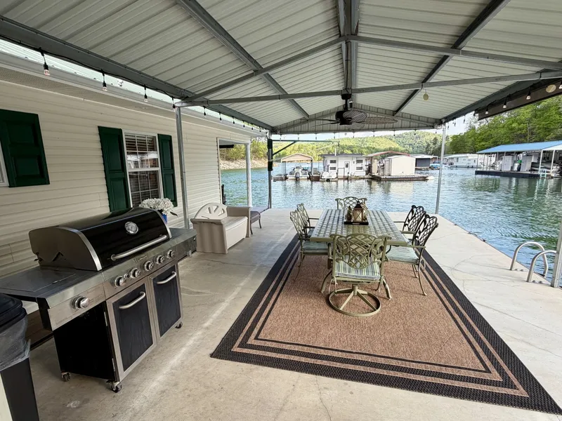 Slide: The Image of Custom 20 x 53 Floating Cabin - Approx 999/sqft 2002 - 6089555