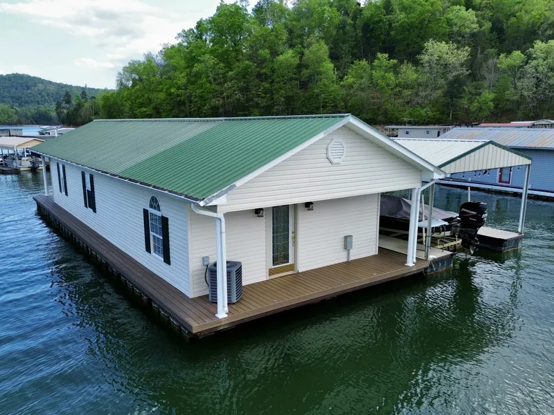 Slide: The Image of Custom 20 x 53 Floating Cabin - Approx 999/sqft 2002 - 6089413
