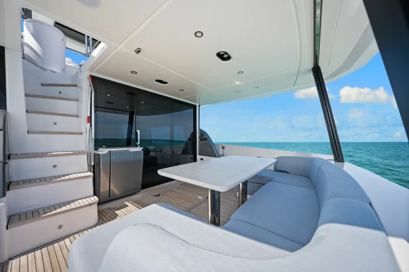 Slide: The Image of Azimut FLY 68 2025 - 6089648