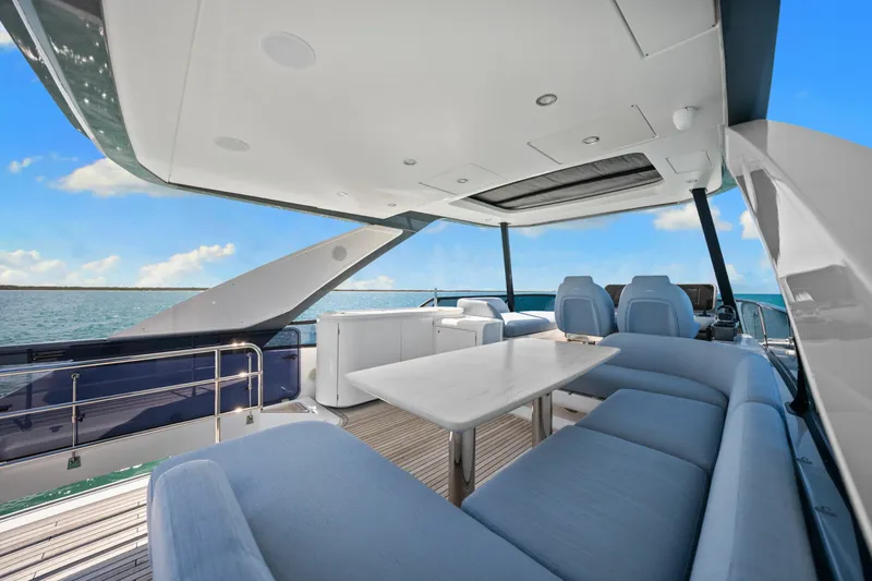 Slide: The Image of Azimut FLY 68 2025 - 6089661