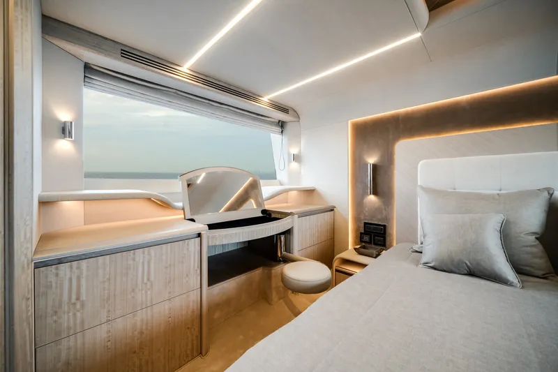 Slide: The Image of Galeon 680 FLY 2026 - 6350591