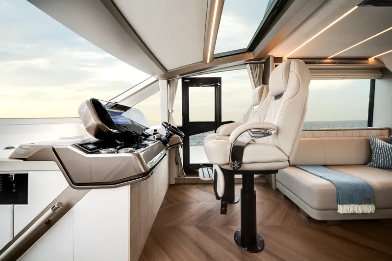 Slide: The Image of Galeon 680 FLY 2026 - 6350611