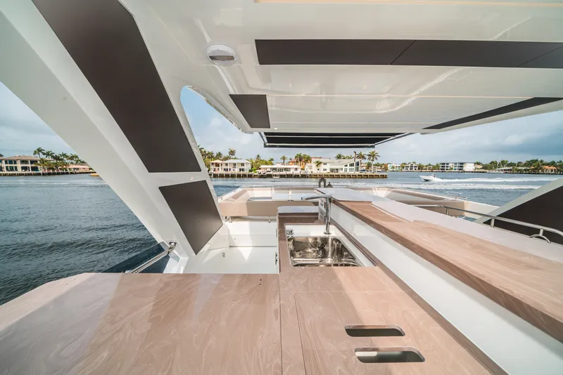 Slide: The Image of Galeon 680 FLY 2026 - 6089772