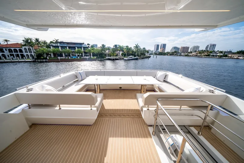 Slide: The Image of Galeon 680 FLY 2026 - 6350629