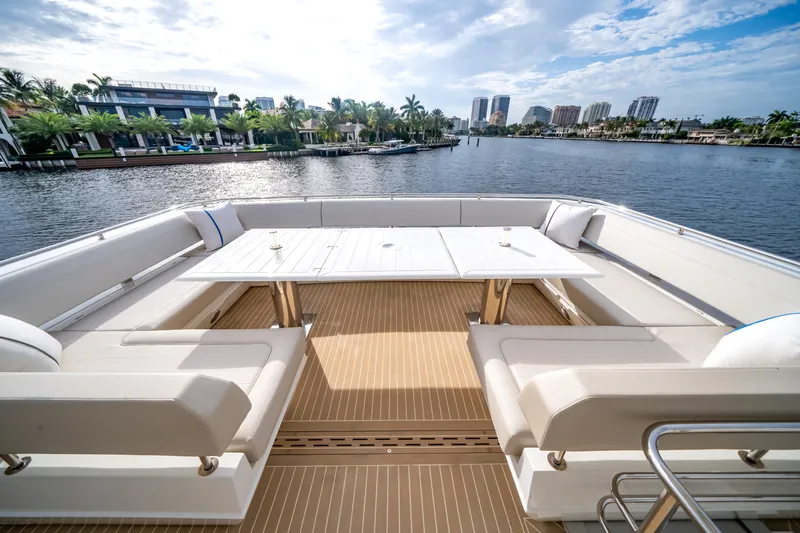 Slide: The Image of Galeon 680 FLY 2026 - 6350630
