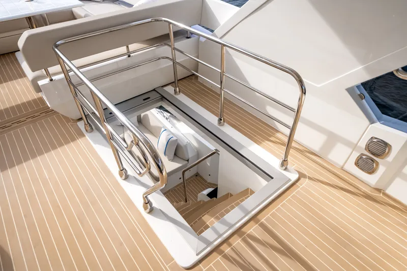 Slide: The Image of Galeon 680 FLY 2026 - 6350636