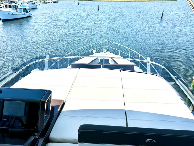 Slide: The Image of Galeon 500 FLY 2022 - 6089799