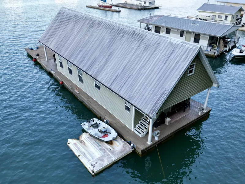 Slide: The Image of Custom 20 x 43 Floating Cabin - Approx 812sqft 2006 - 6089922