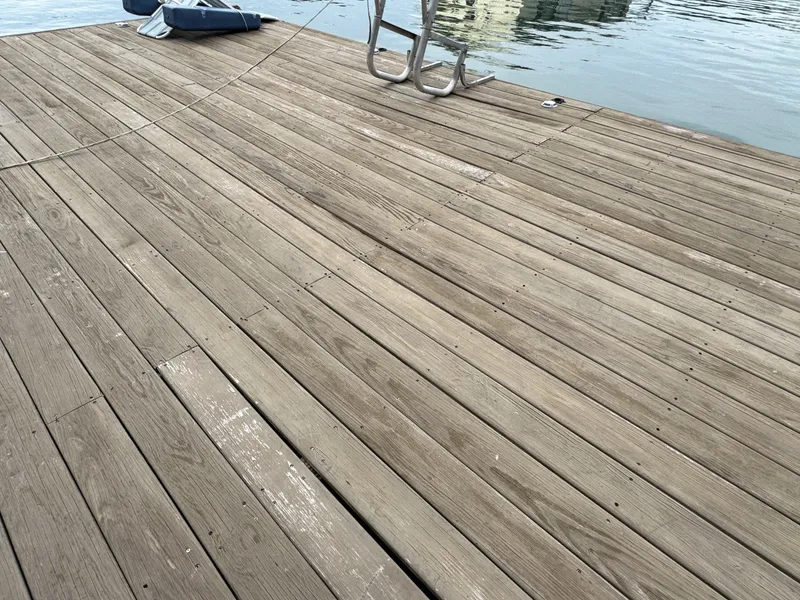 Slide: The Image of Custom 20 x 43 Floating Cabin - Approx 812sqft 2006 - 6090022