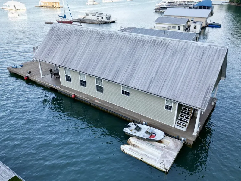 Slide: The Image of Custom 20 x 43 Floating Cabin - Approx 812sqft 2006 - 6089923