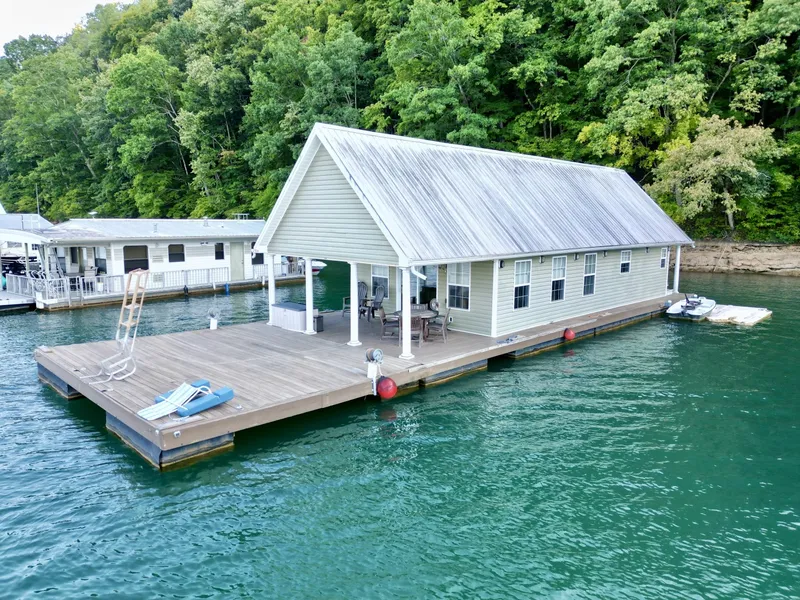 Slide: The Image of Custom 20 x 43 Floating Cabin - Approx 812sqft 2006 - 6089926