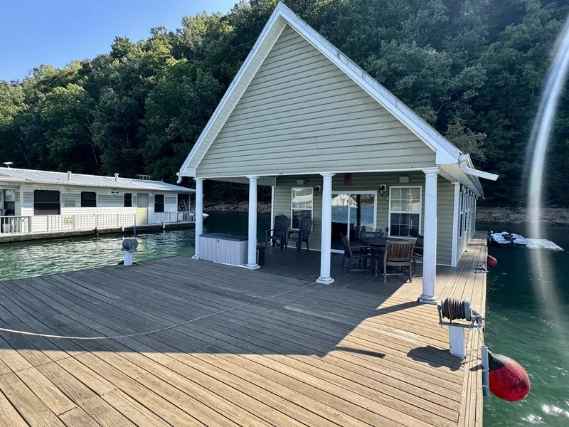Slide: The Image of Custom 20 x 43 Floating Cabin - Approx 812sqft 2006 - 6089928