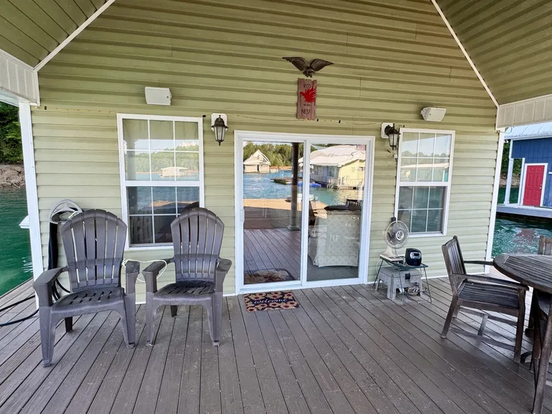 Slide: The Image of Custom 20 x 43 Floating Cabin - Approx 812sqft 2006 - 6089932