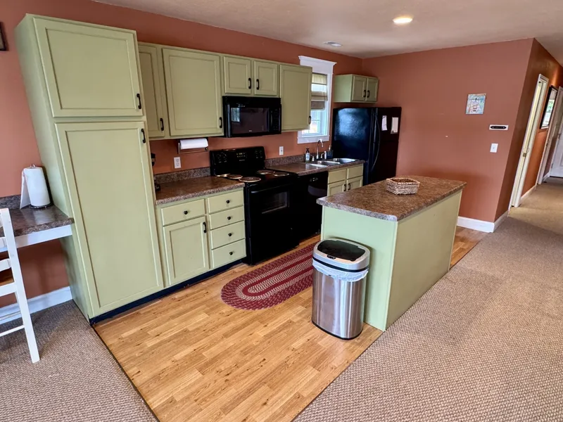 Slide: The Image of Custom 20 x 43 Floating Cabin - Approx 812sqft 2006 - 6089939
