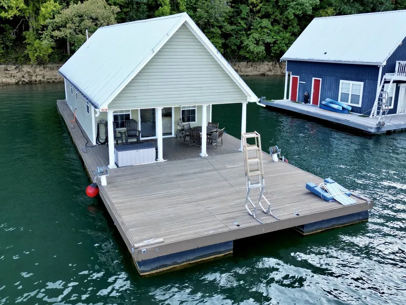 Slide: The Image of Custom 20 x 43 Floating Cabin - Approx 812sqft 2006 - 6089914