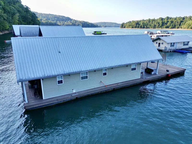 Slide: The Image of Custom 20 x 43 Floating Cabin - Approx 812sqft 2006 - 6089917