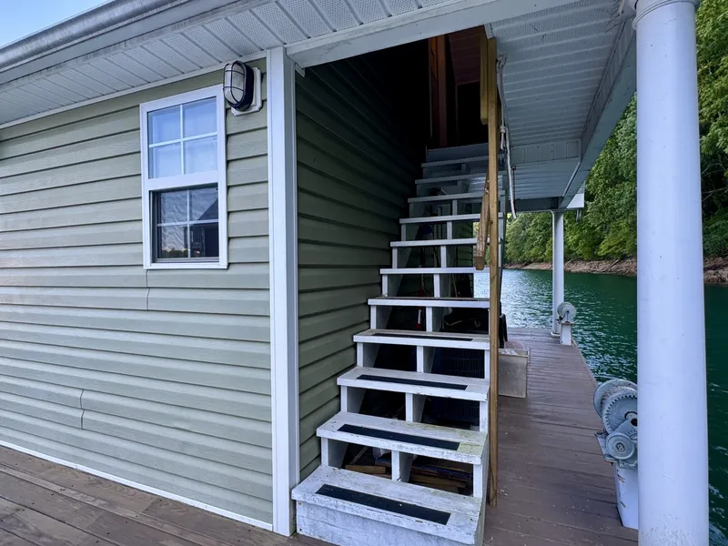 Slide: The Image of Custom 20 x 43 Floating Cabin - Approx 812sqft 2006 - 6089975