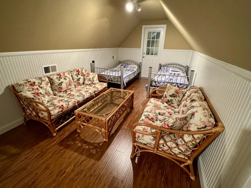 Slide: The Image of Custom 20 x 43 Floating Cabin - Approx 812sqft 2006 - 6089980