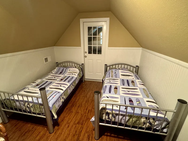 Slide: The Image of Custom 20 x 43 Floating Cabin - Approx 812sqft 2006 - 6089981