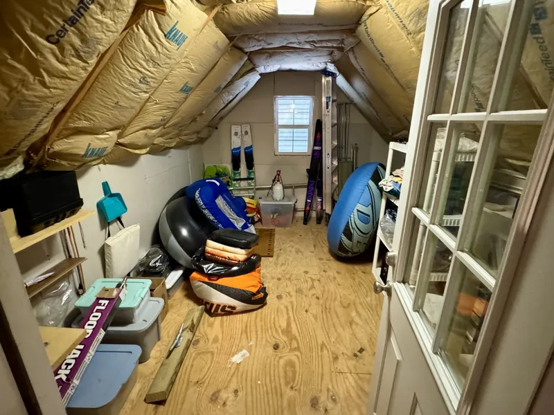 Slide: The Image of Custom 20 x 43 Floating Cabin - Approx 812sqft 2006 - 6089983