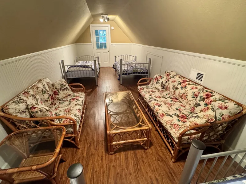 Slide: The Image of Custom 20 x 43 Floating Cabin - Approx 812sqft 2006 - 6089987