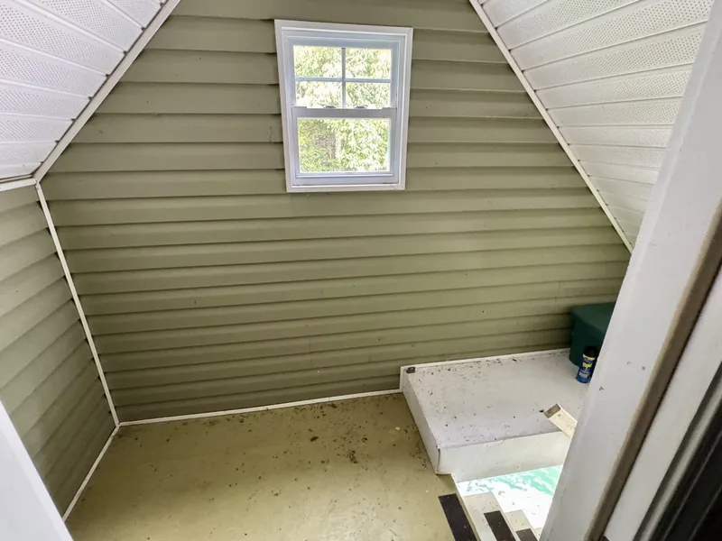 Slide: The Image of Custom 20 x 43 Floating Cabin - Approx 812sqft 2006 - 6089990