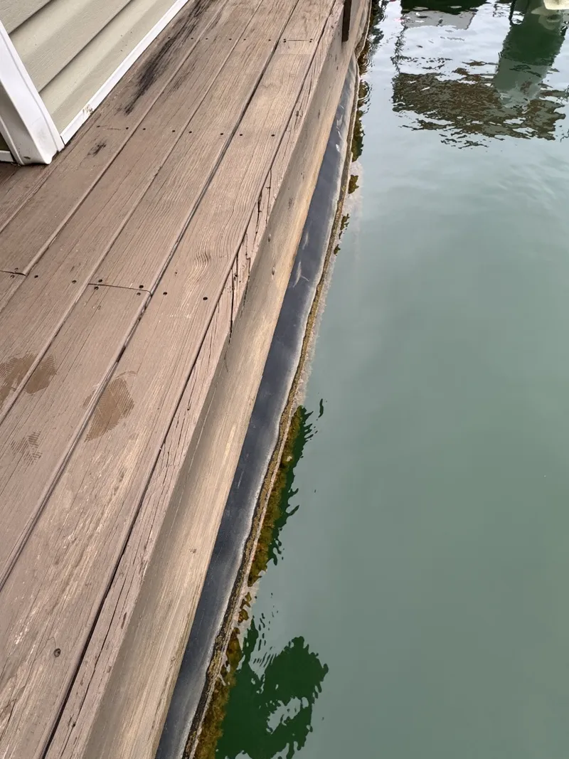 Slide: The Image of Custom 20 x 43 Floating Cabin - Approx 812sqft 2006 - 6090000