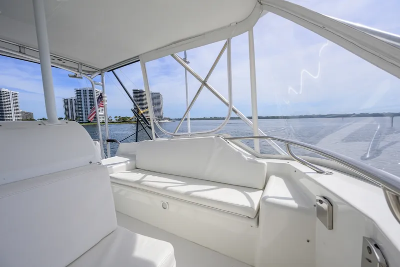 Slide: The Image of Hatteras 46 - Headwinds 1992 Hatteras 46 - Convertible - Headwinds - 6106080