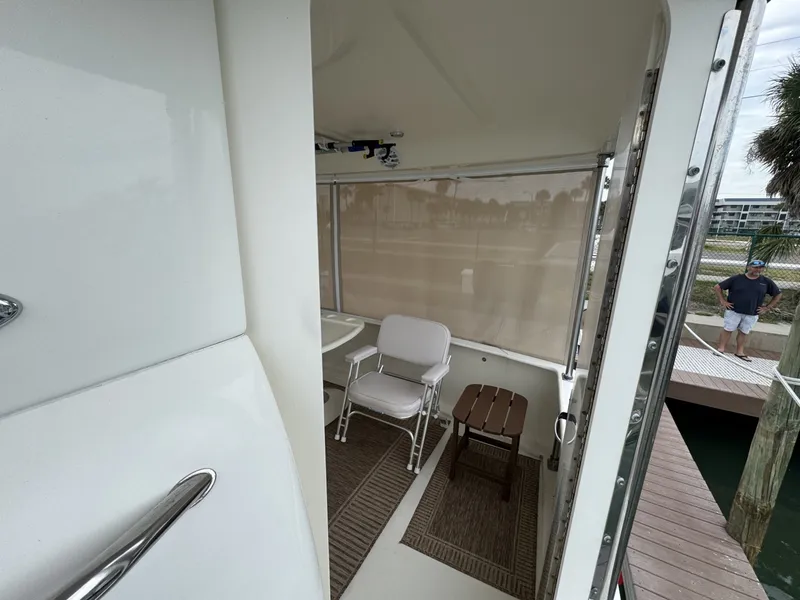 Slide: The Image of Sea Ray 380 Aft Cabin 2001 - 6104772