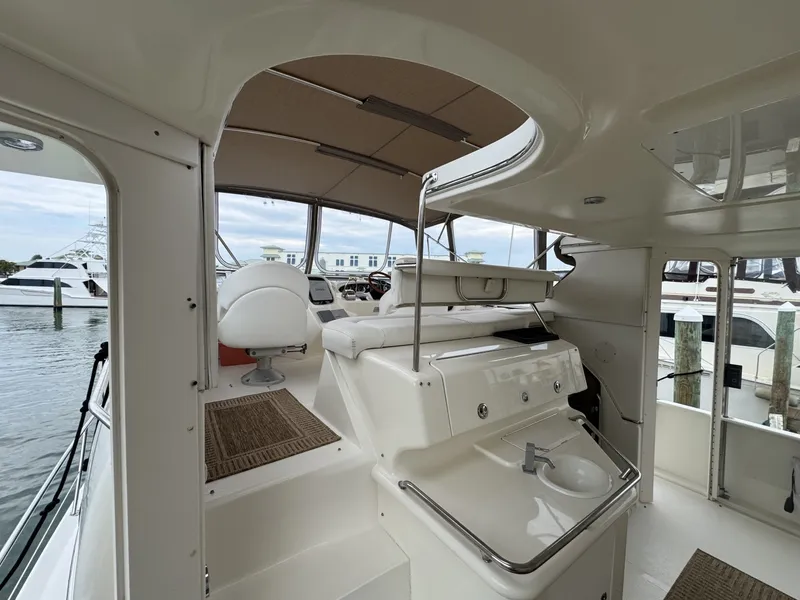 Slide: The Image of Sea Ray 380 Aft Cabin 2001 - 6104785