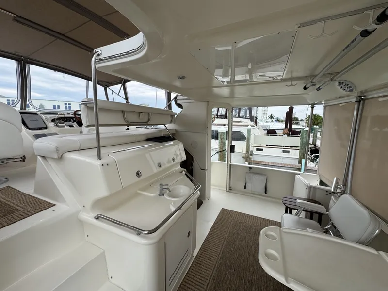 Slide: The Image of Sea Ray 380 Aft Cabin 2001 - 6104786