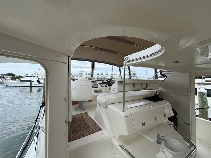 Slide: The Image of Sea Ray 380 Aft Cabin 2001 - 6104788