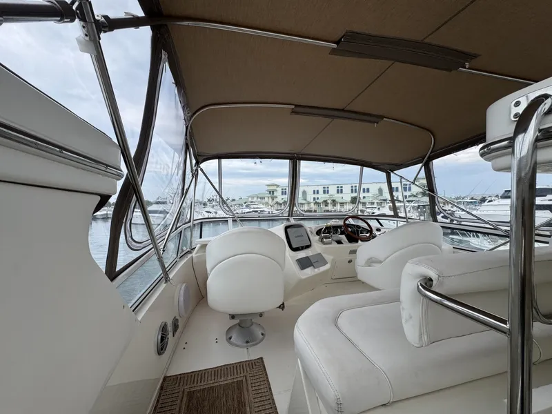 Slide: The Image of Sea Ray 380 Aft Cabin 2001 - 6104789
