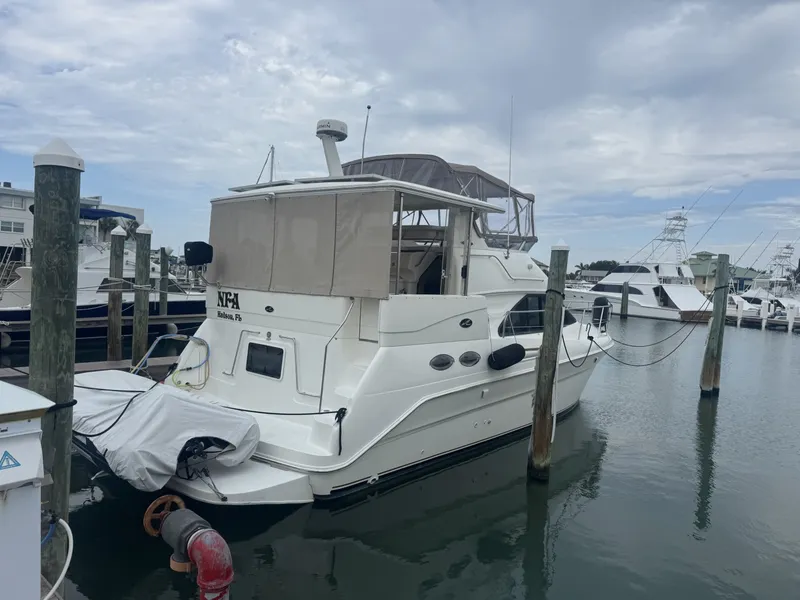 Slide: The Image of Sea Ray 380 Aft Cabin 2001 - 6104723